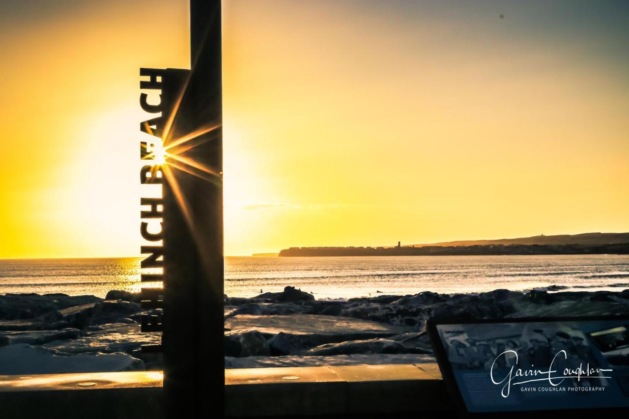 Ocean Breeze Apartment Lahinch Bagian luar foto