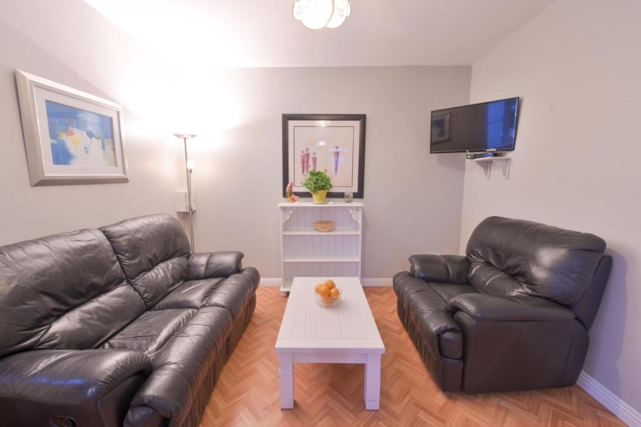 Ocean Breeze Apartment Lahinch Bagian luar foto