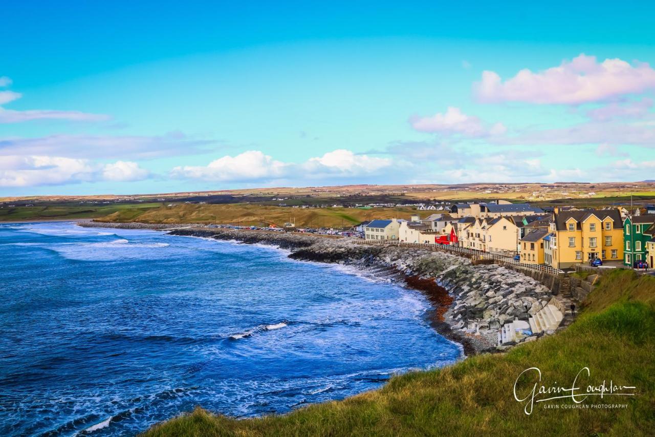 Ocean Breeze Apartment Lahinch Bagian luar foto